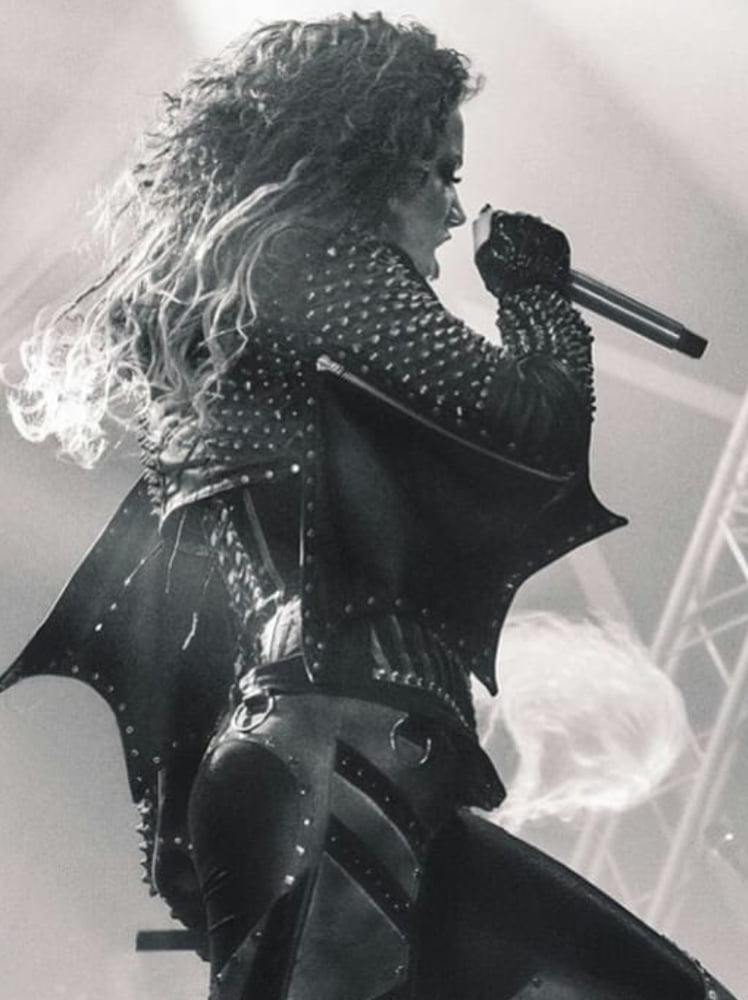 Alissa White-Gluz #97855220