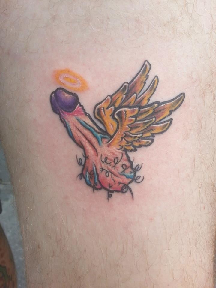 Tatuajes de pollas y coños.
 #90907246