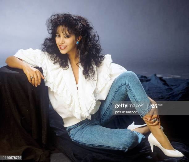 Ofra haza
 #89905054