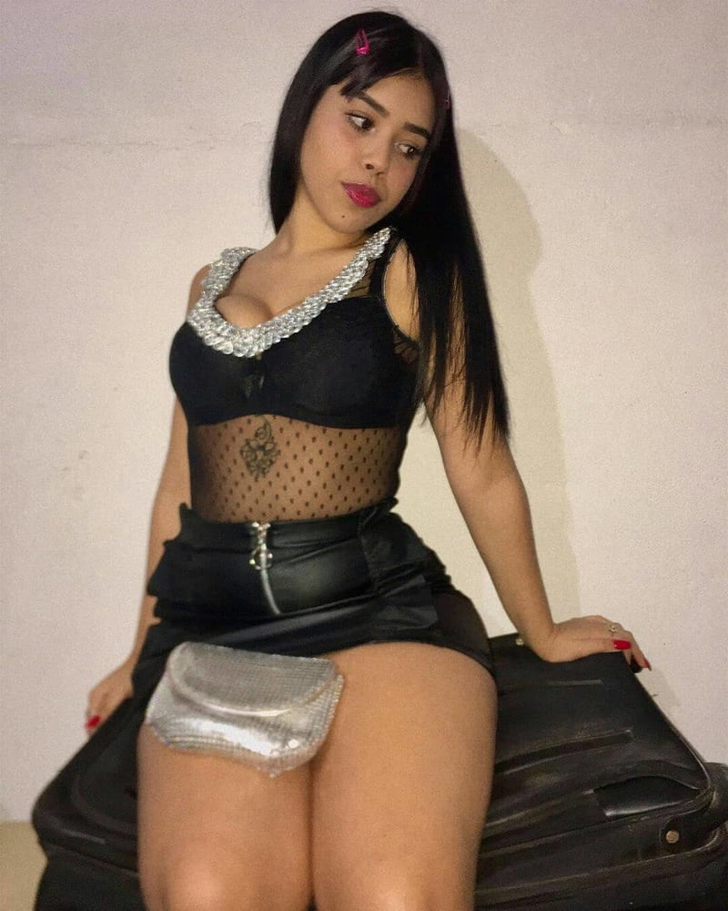 Putas en cuero y latex #87466366