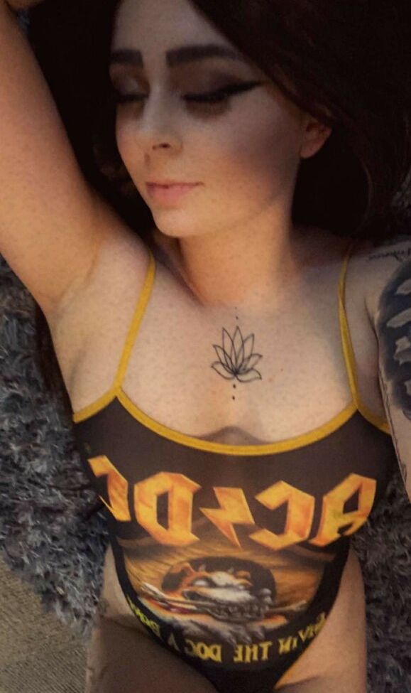 Normal Girls Like GF desnuda #108026302