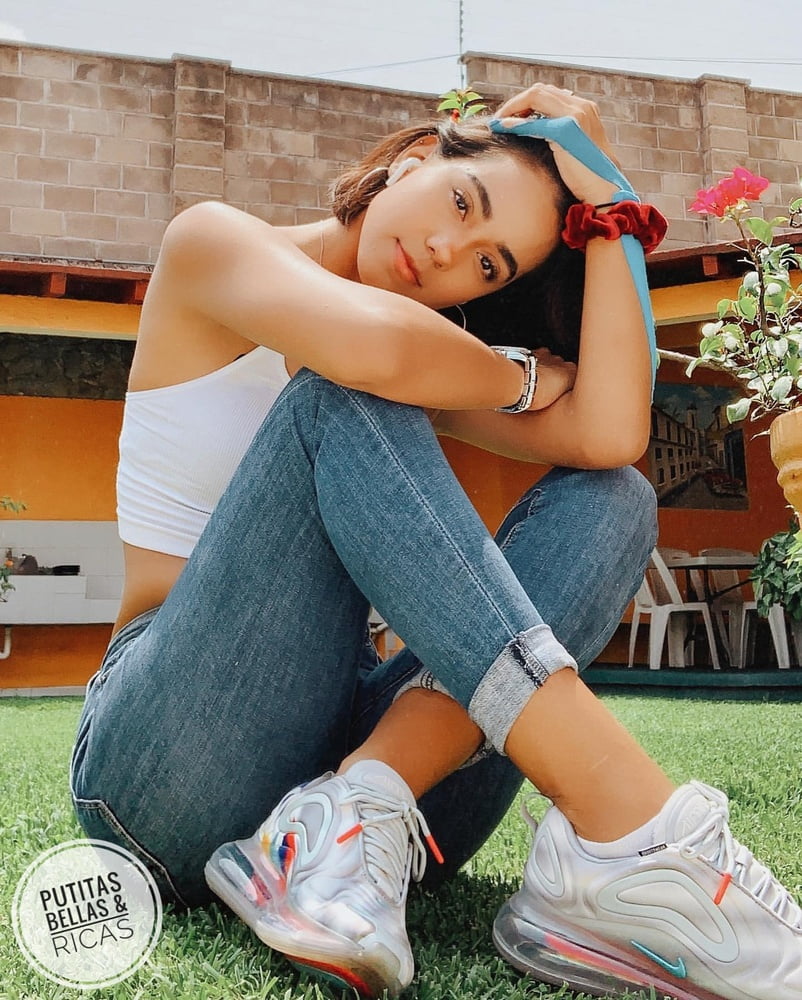 女性の写真 (18)
 #80066431