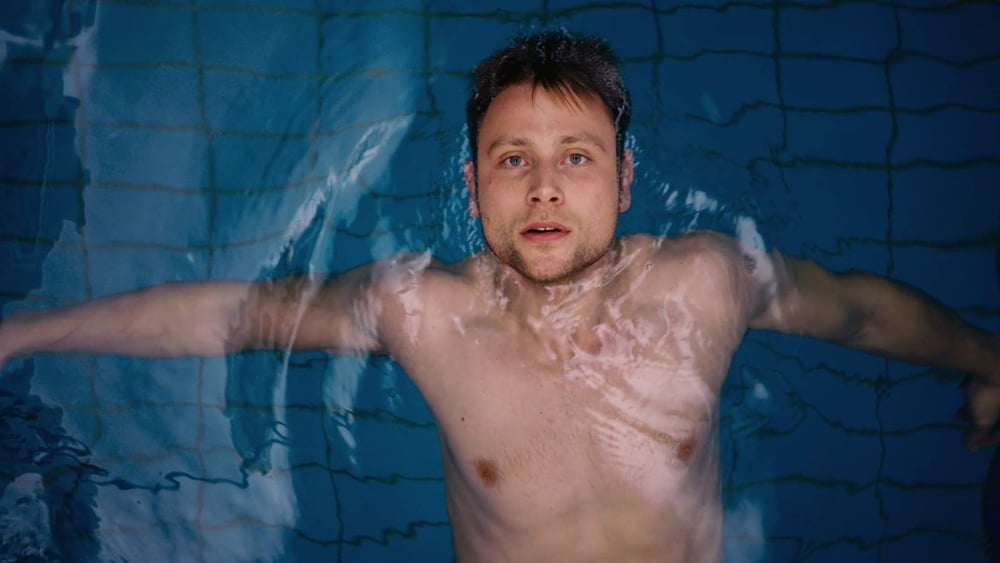 Male celebrity Max Riemelt totally nude vidcaps #106783102