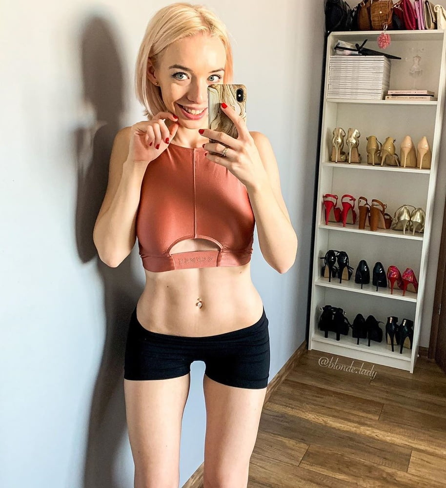 Hot ukrainischen gril, die doppelte anal zeigt ihren Körper mag 1
 #88684800