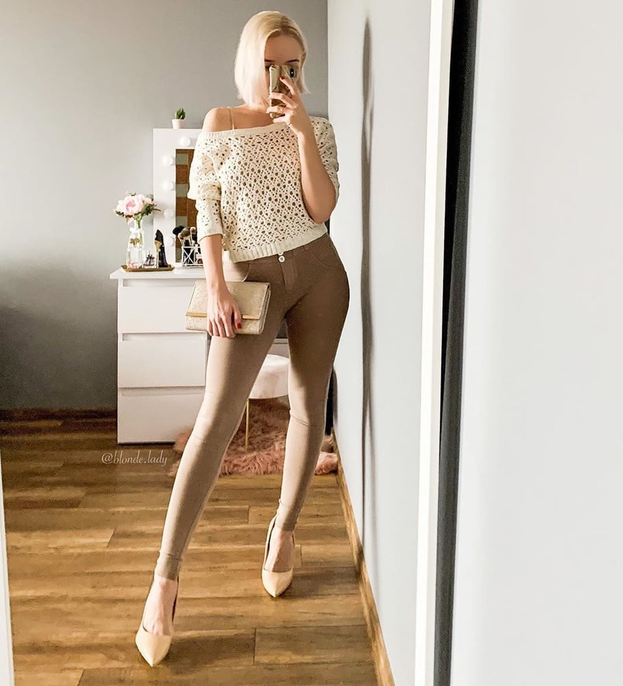 Hot ukrainischen gril, die doppelte anal zeigt ihren Körper mag 1
 #88684805
