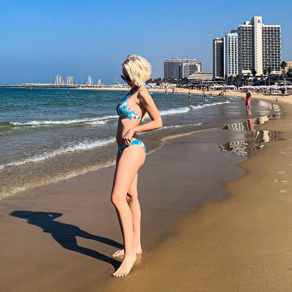 Hot ukrainischen gril, die doppelte anal zeigt ihren Körper mag 1
 #88684887