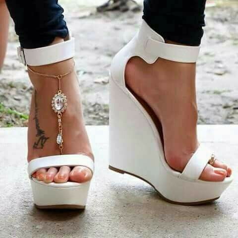 world of heels #81295940