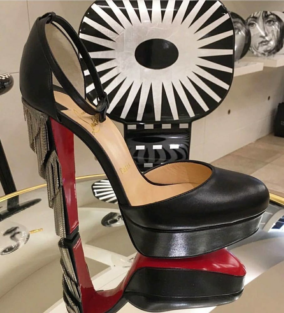 world of heels #81295948