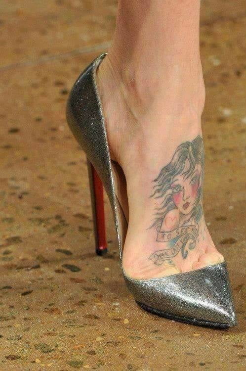 world of heels #81296015