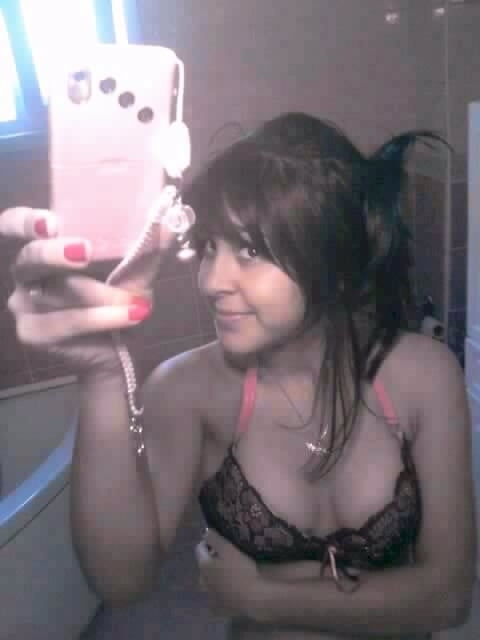 Chica deli deli
 #81074214