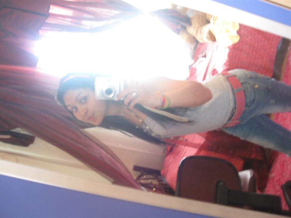 Chica deli deli
 #81074327