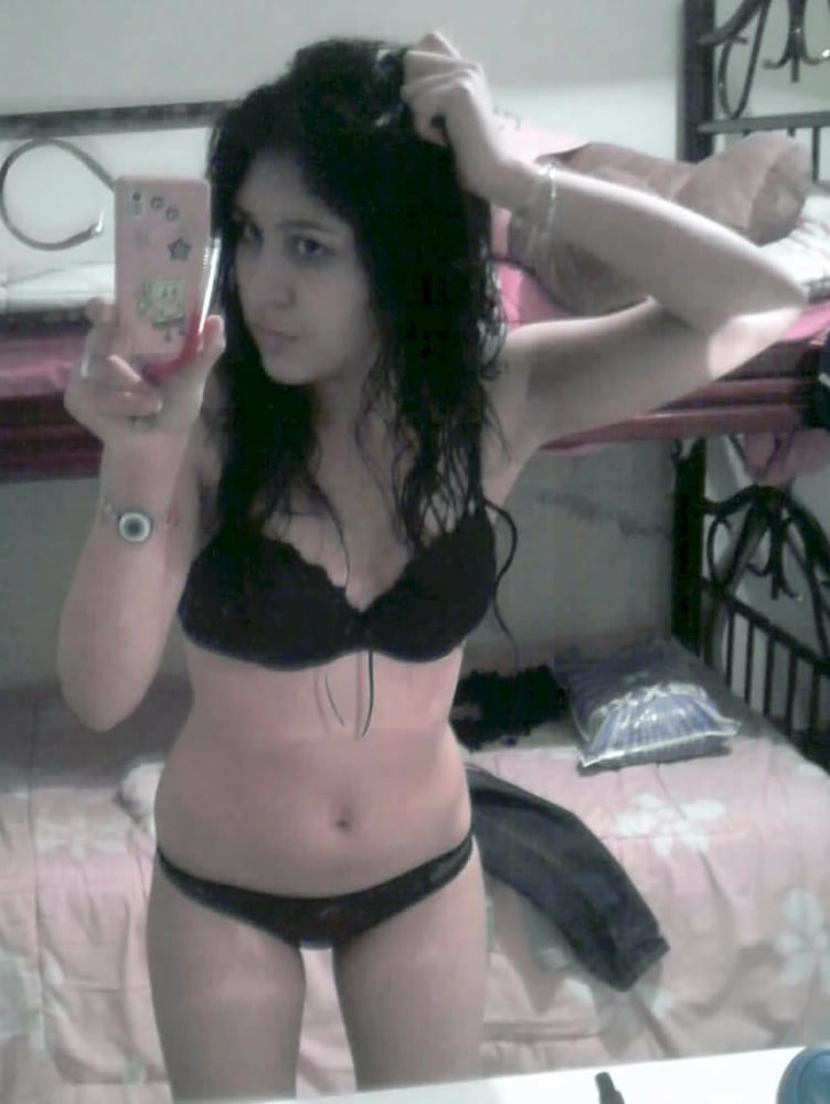 Chica deli deli
 #81074390