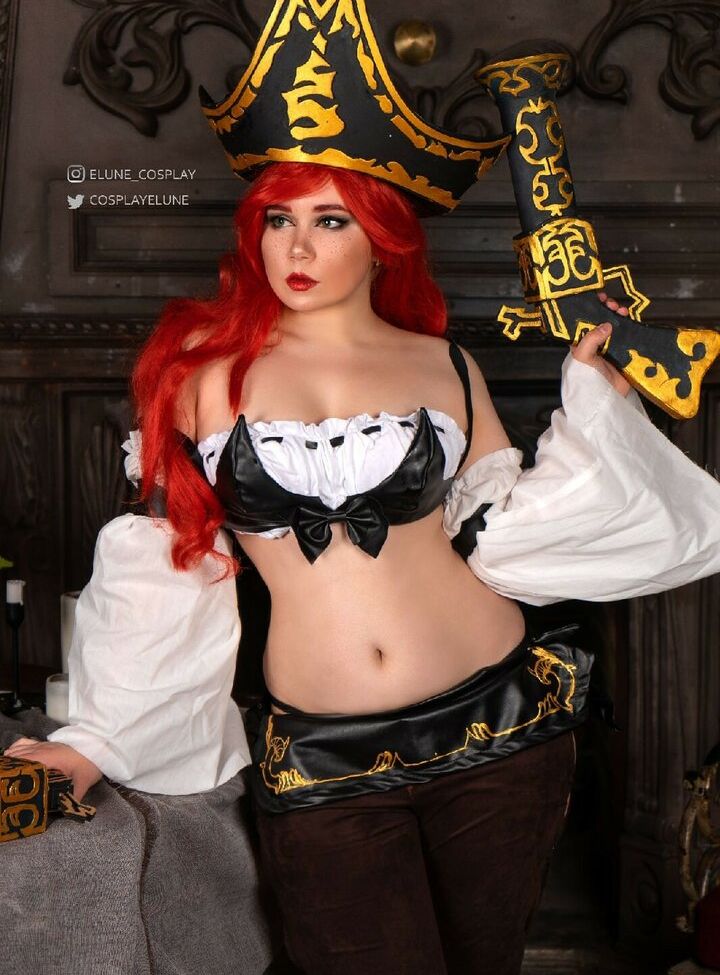 Elune Cosplay desnuda #108412696