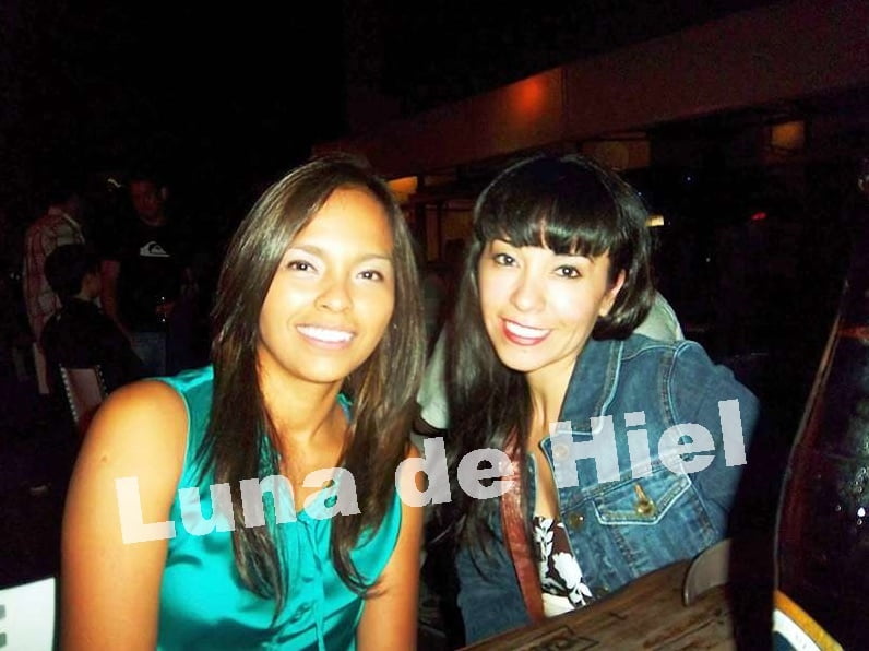 インドの大きなおばさんたちのお尻。
 #95107504