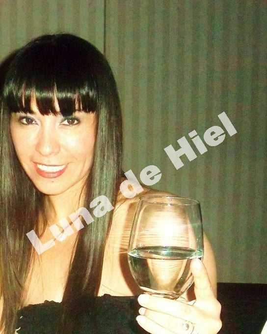 インドの大きなおばさんたちのお尻。
 #95107552