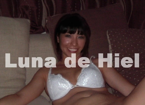 インドの大きなおばさんたちのお尻。
 #95107644