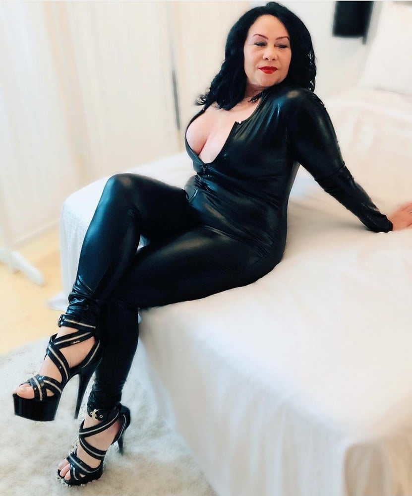 Reife enge lustvolle frauen
 #92128417