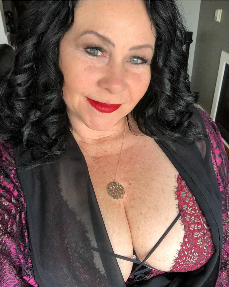 Reife enge lustvolle frauen
 #92128426