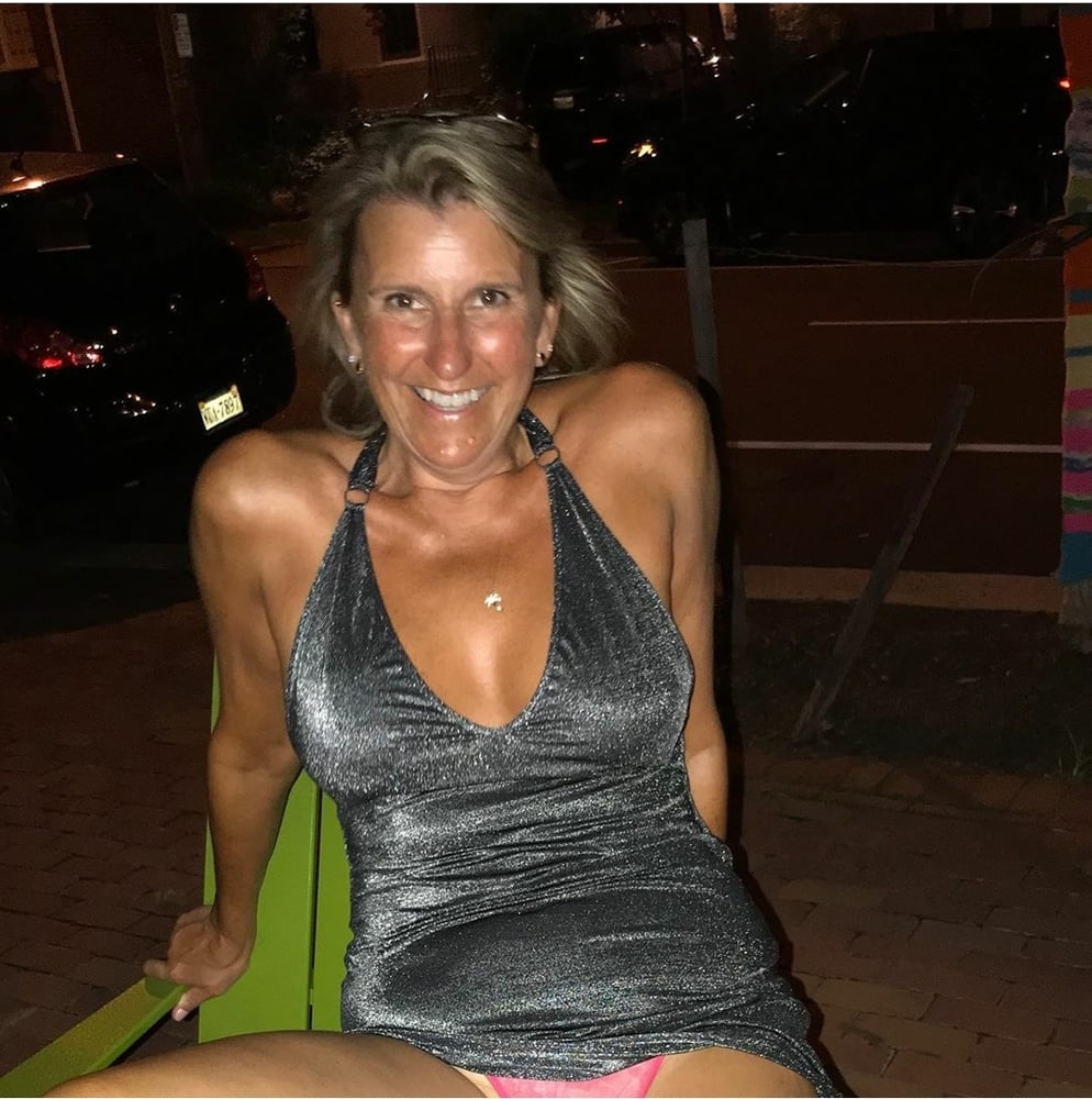 Reife enge lustvolle frauen
 #92128621