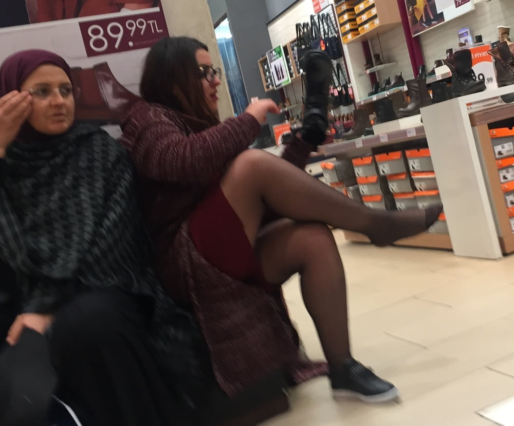 Pantyhosed shopping - chubby bitch in black pantyhose
 #95610046