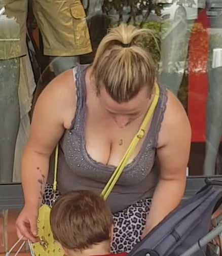 hot mom with very hot tits show a big cleavage in public #88702902