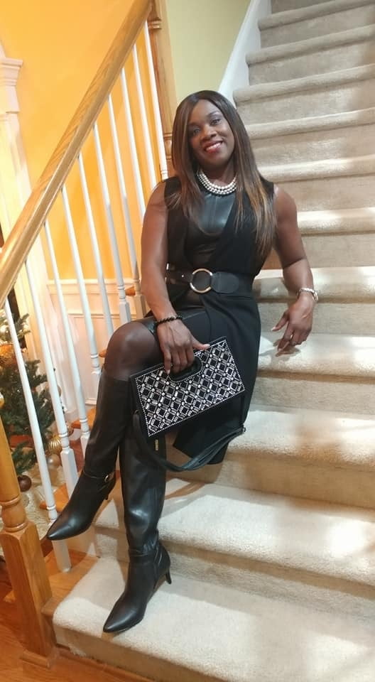 Milfs & gilfs usando botas no.6
 #104193533