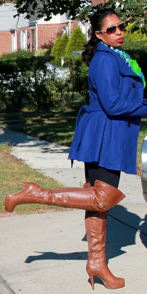 Milfs & gilfs usando botas no.6
 #104193542