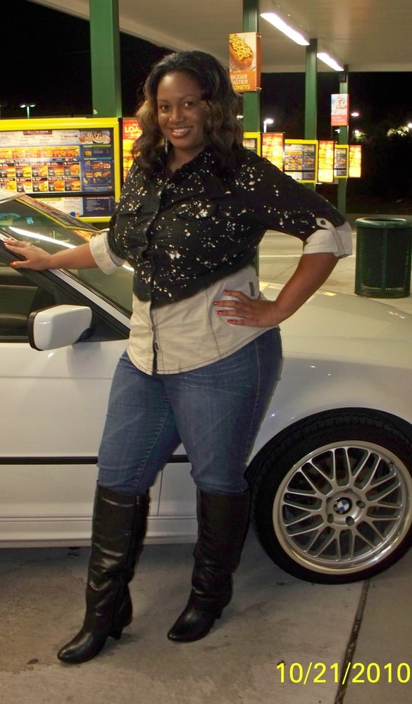 Milfs & gilfs usando botas no.6
 #104193611