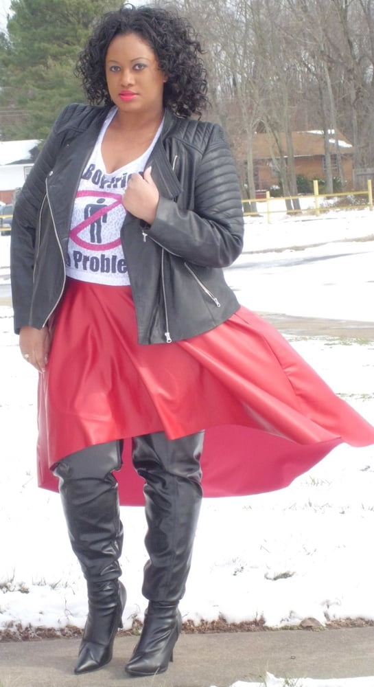 Milfs & gilfs usando botas no.6
 #104193617