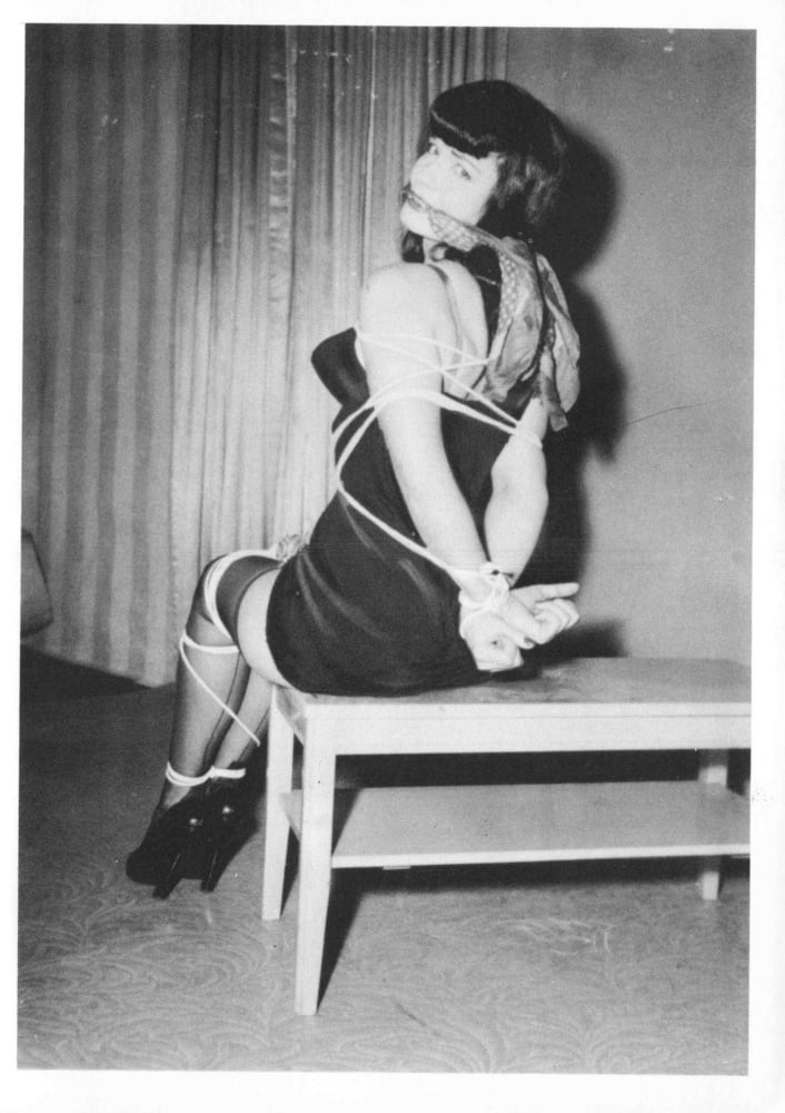 Bettie page en bondage
 #81949240