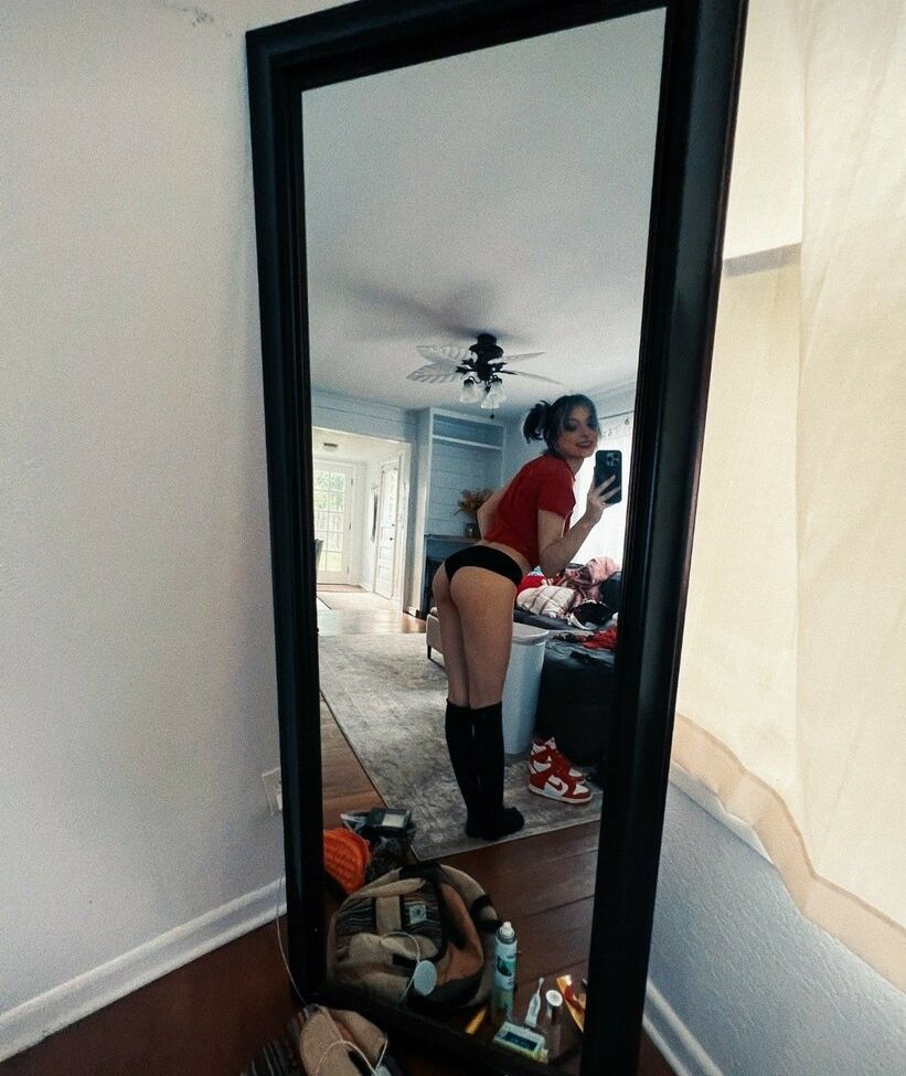 V1rgozo nackt #108225101