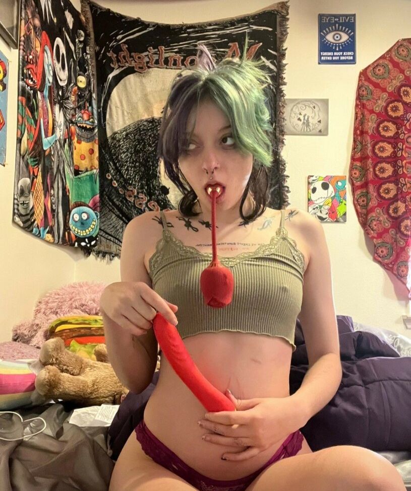 V1rgozo nackt #108225108