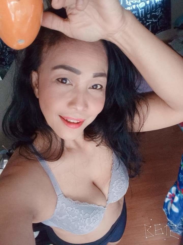 Ibu tetek besar #81304498