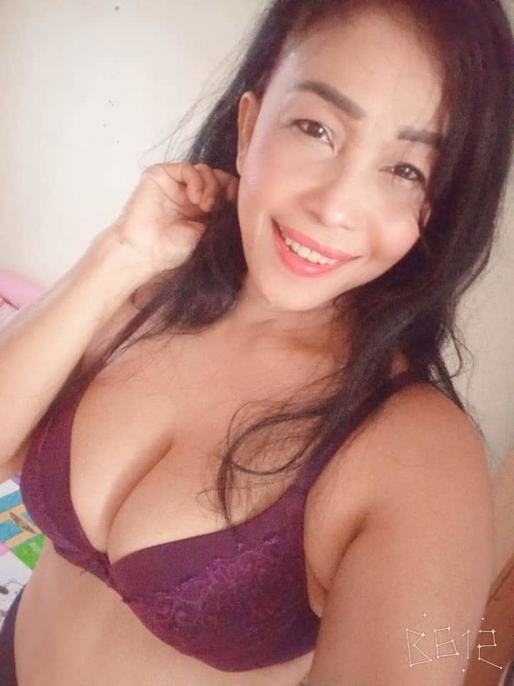 Ibu tetek besar #81304506