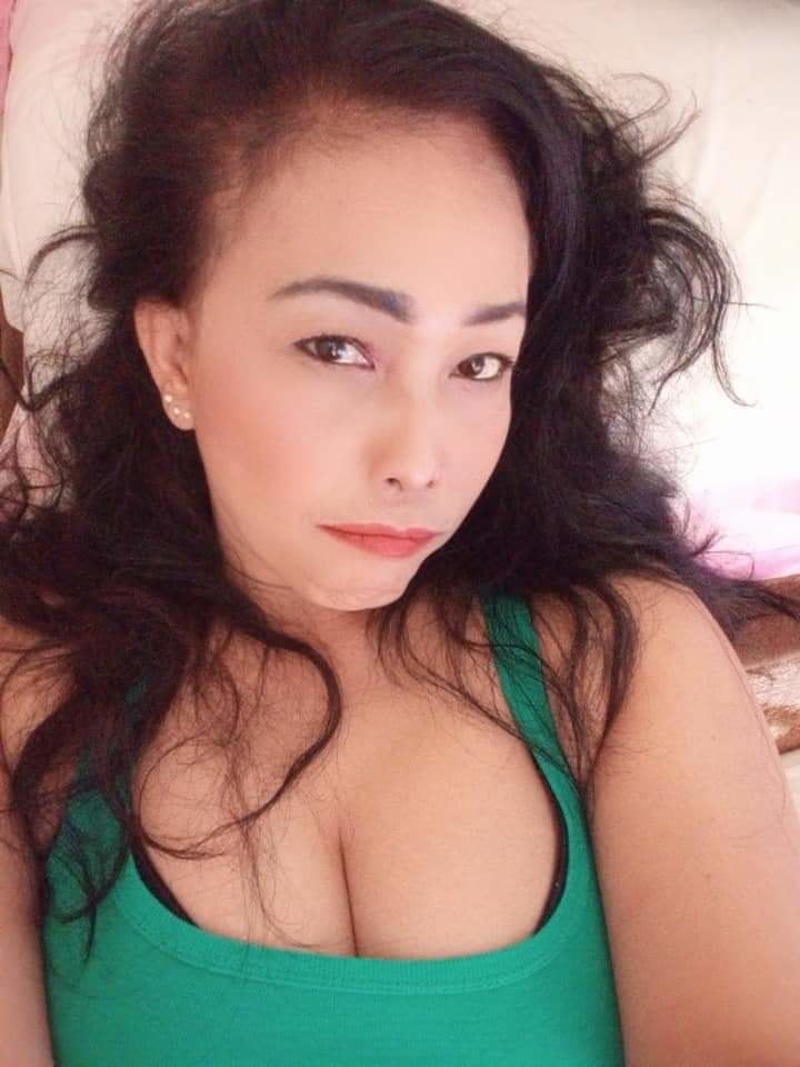 Ibu tetek besar #81304515