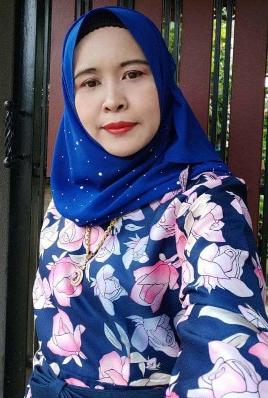 Ibu tetek besar #81304518