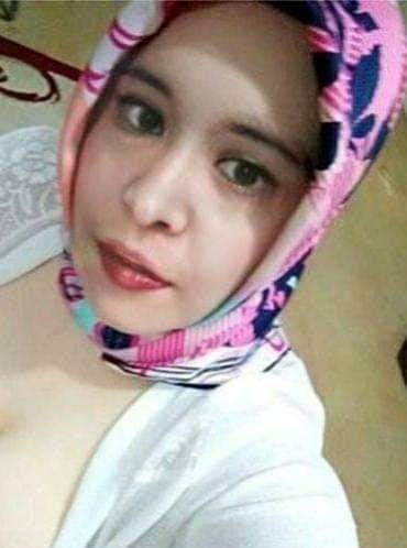 Ibu tetek besar #81304524