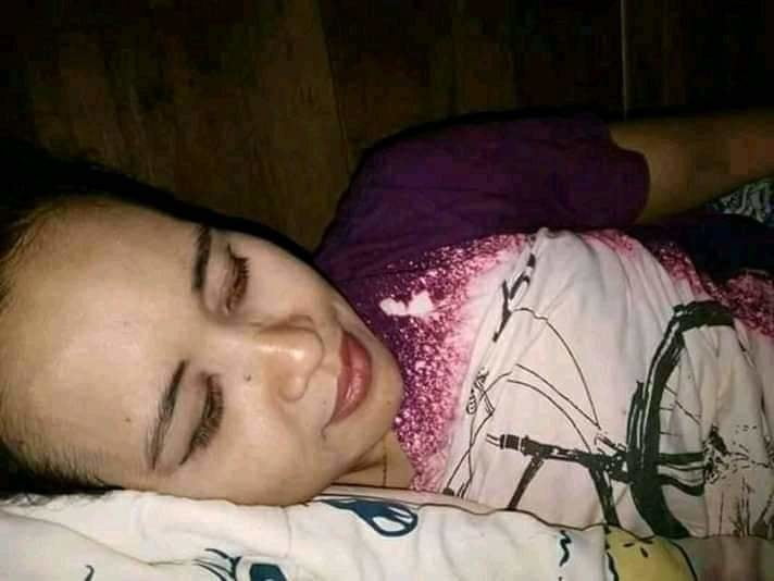 Ibu tetek besar #81304545