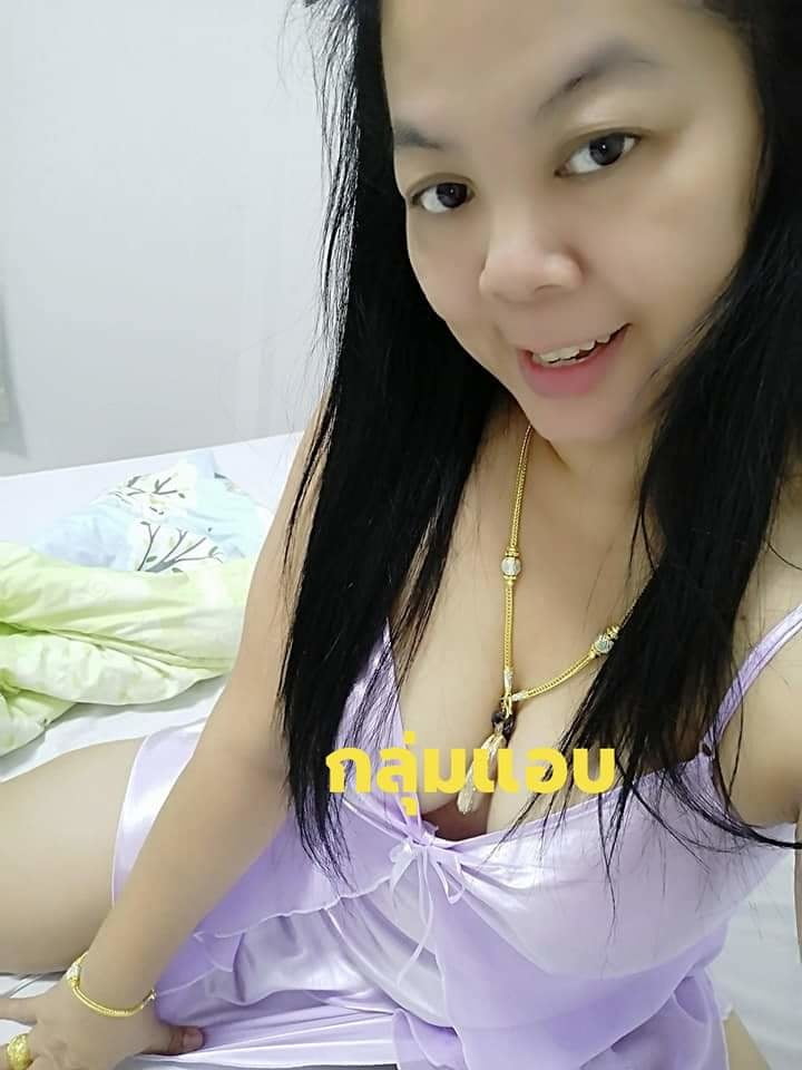 Ibu tetek besar #81304570