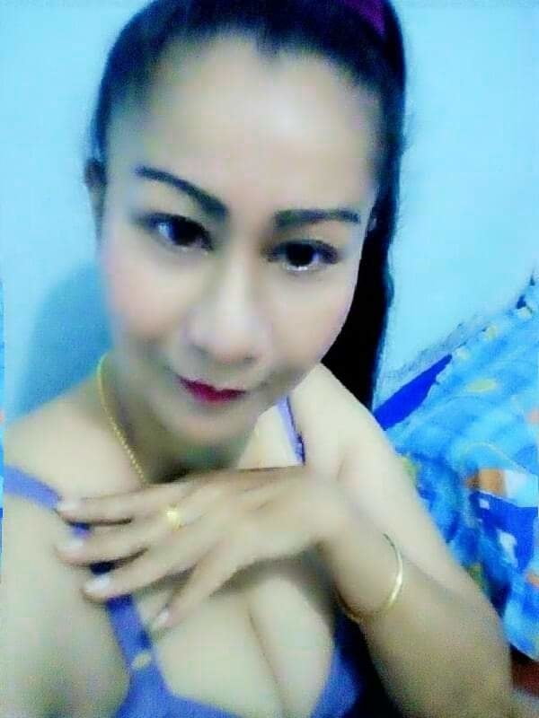 Ibu tetek besar #81304606