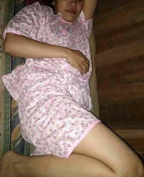 Ibu tetek besar #81304670