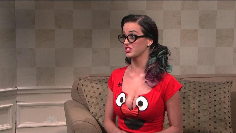 Busty Katy Perry #90817847