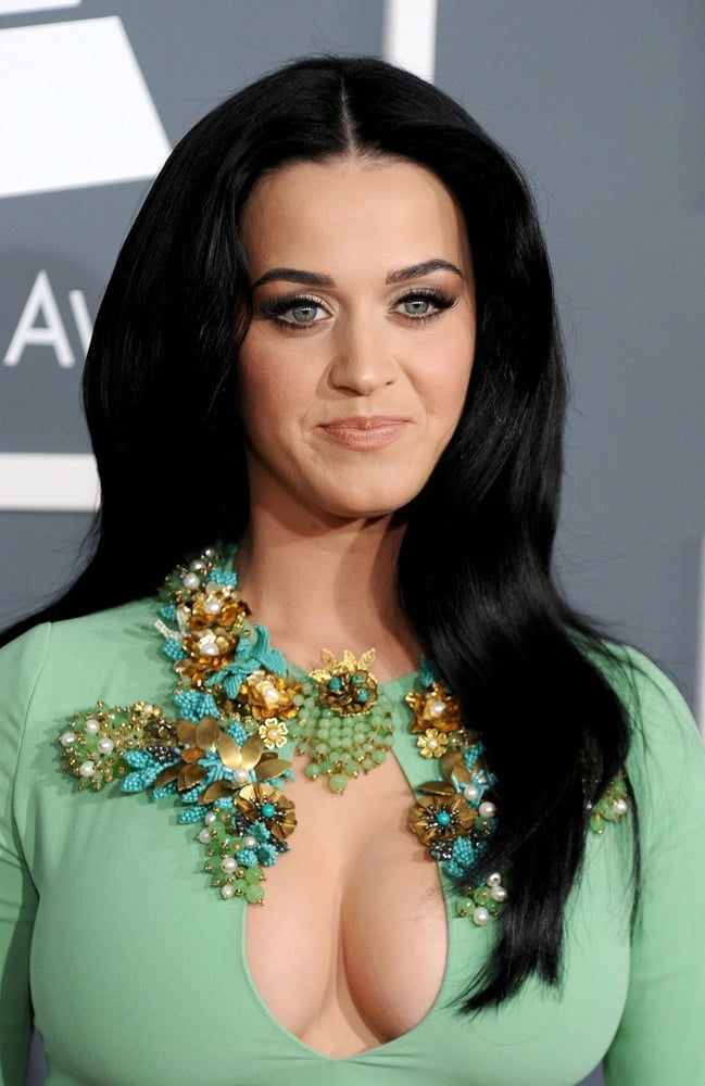 Busty Katy Perry #90817874