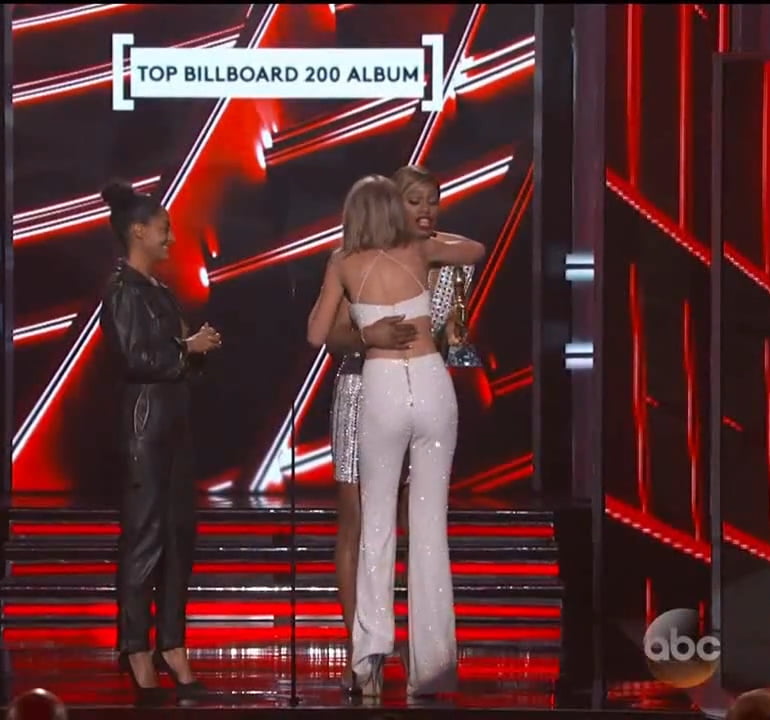 Taylor swift is mine!
 #93305446