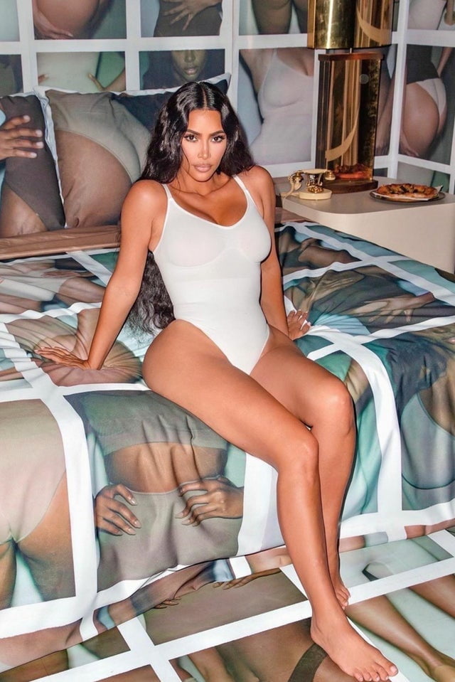Kim kardashian
 #95088244