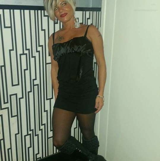 Blond suczka
 #87543650
