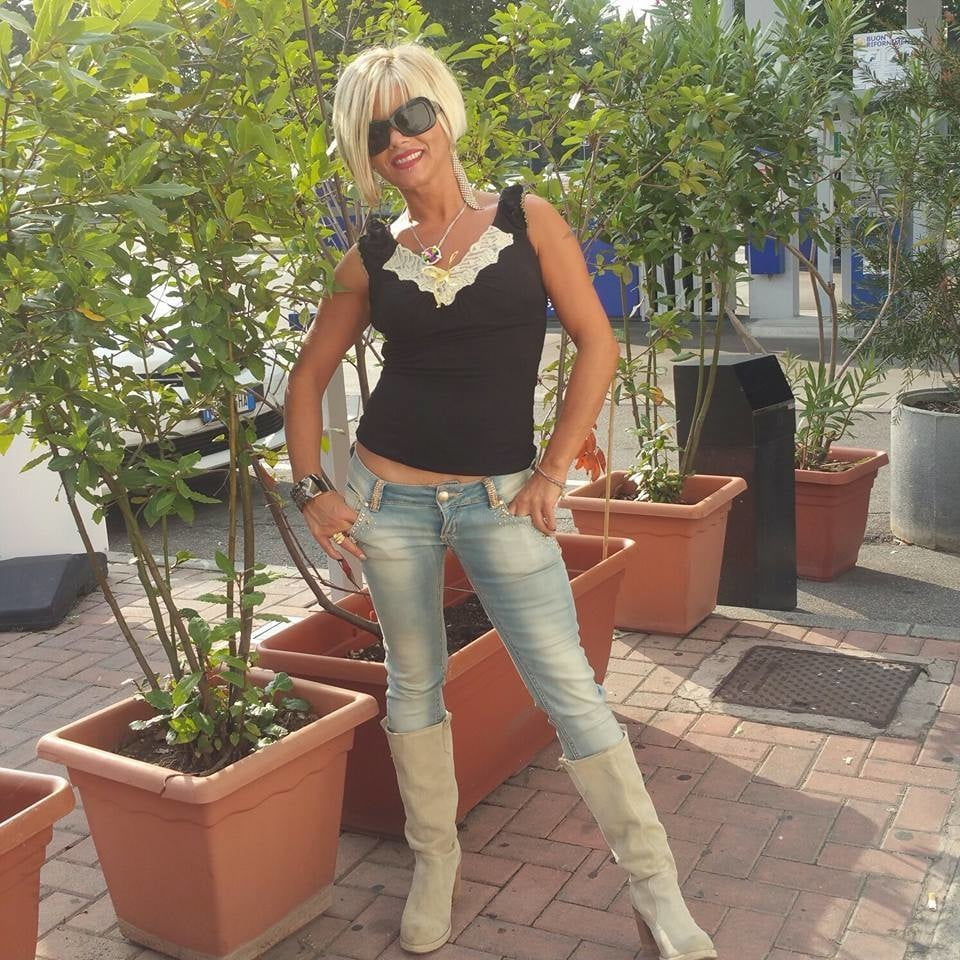 Blond suczka
 #87543698