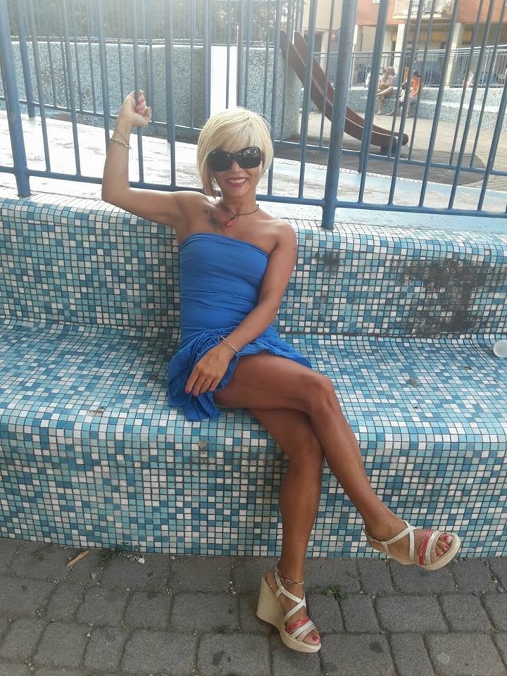 Blond suczka
 #87543701