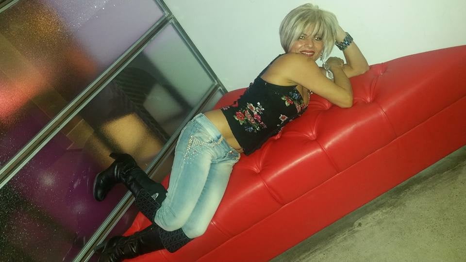 Blond suczka
 #87543707