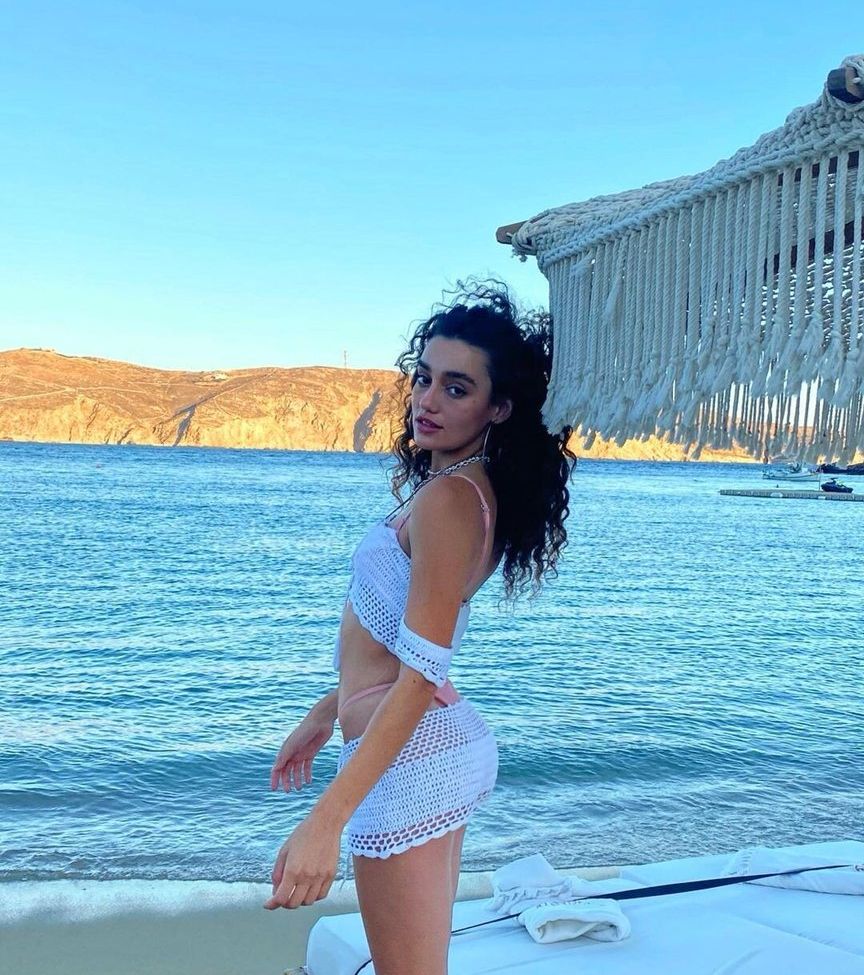 Liraz Nomdar nackt #108314477